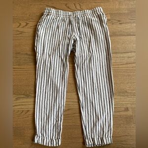 Old Navy capris pants 🌿